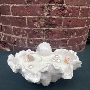 White cute Seashell Candle, handmade (soy wax)